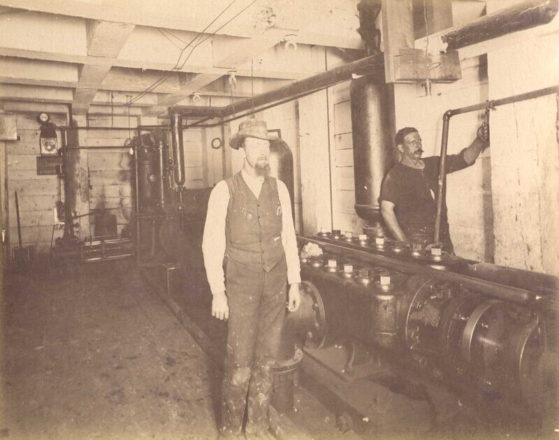 Mt Con 550 level.  Pump station.